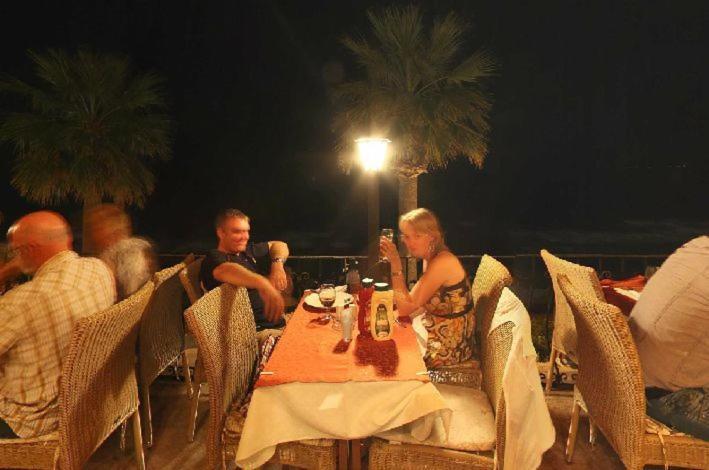 كوشاداسيه Rosy Hotel المظهر الخارجي الصورة